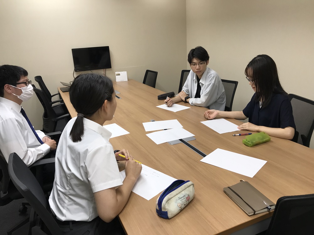 内定後は内定者交流会を開催<br />
新人研修は入社後実施