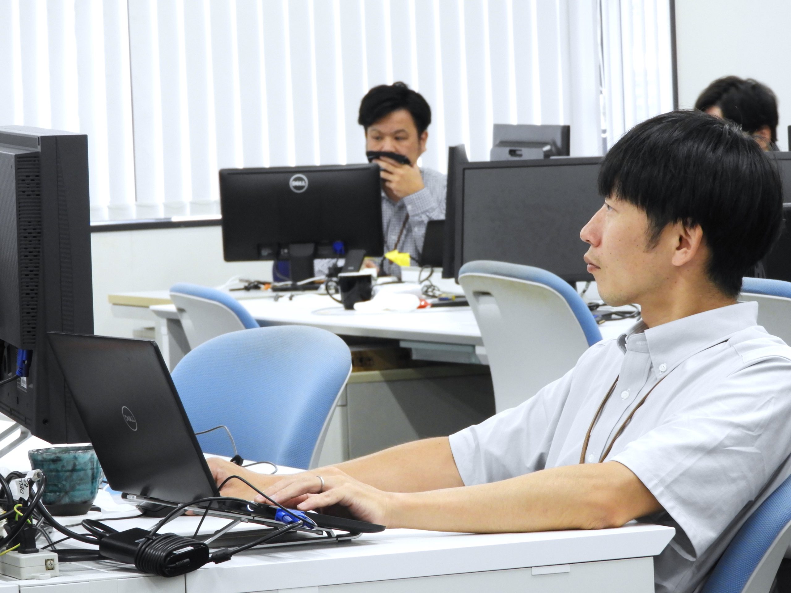 【中途・名古屋採用】半導体や液晶製造工場の自動搬送システム開発